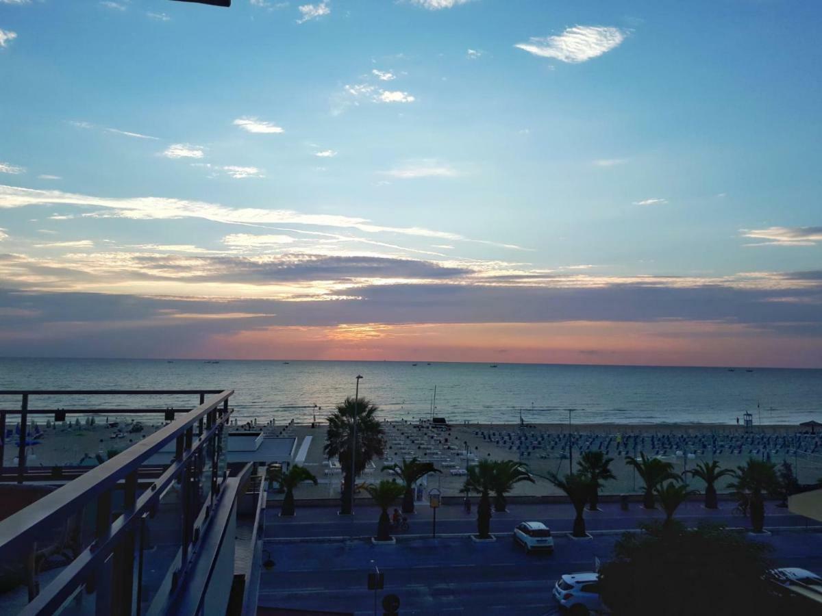 Appartamenti Frontemare Tortoreto Exterior foto